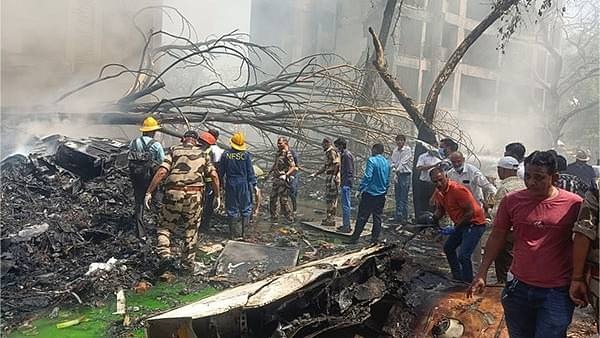 PLANE CRASH KI PHOTO