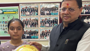 APS Topper Aastha Pant